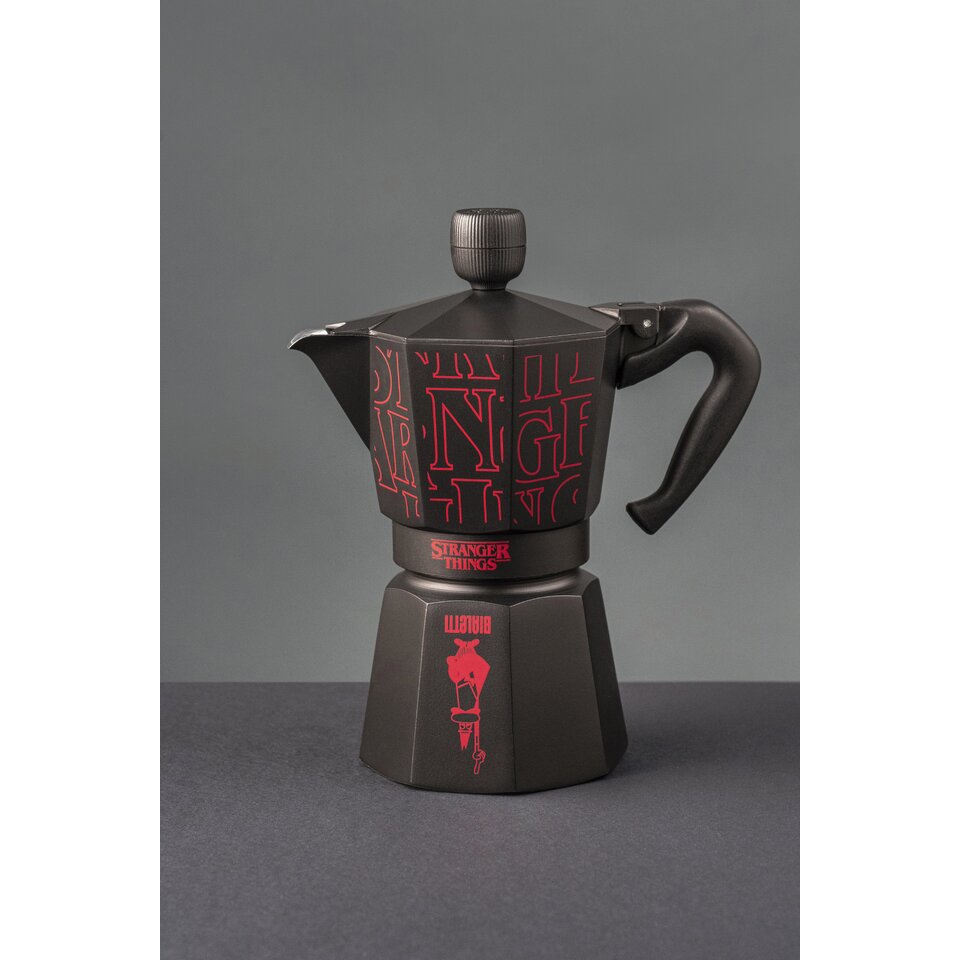 bialetti-x-stranger-things-6-cup-moka-express-musical-knob-260518102843