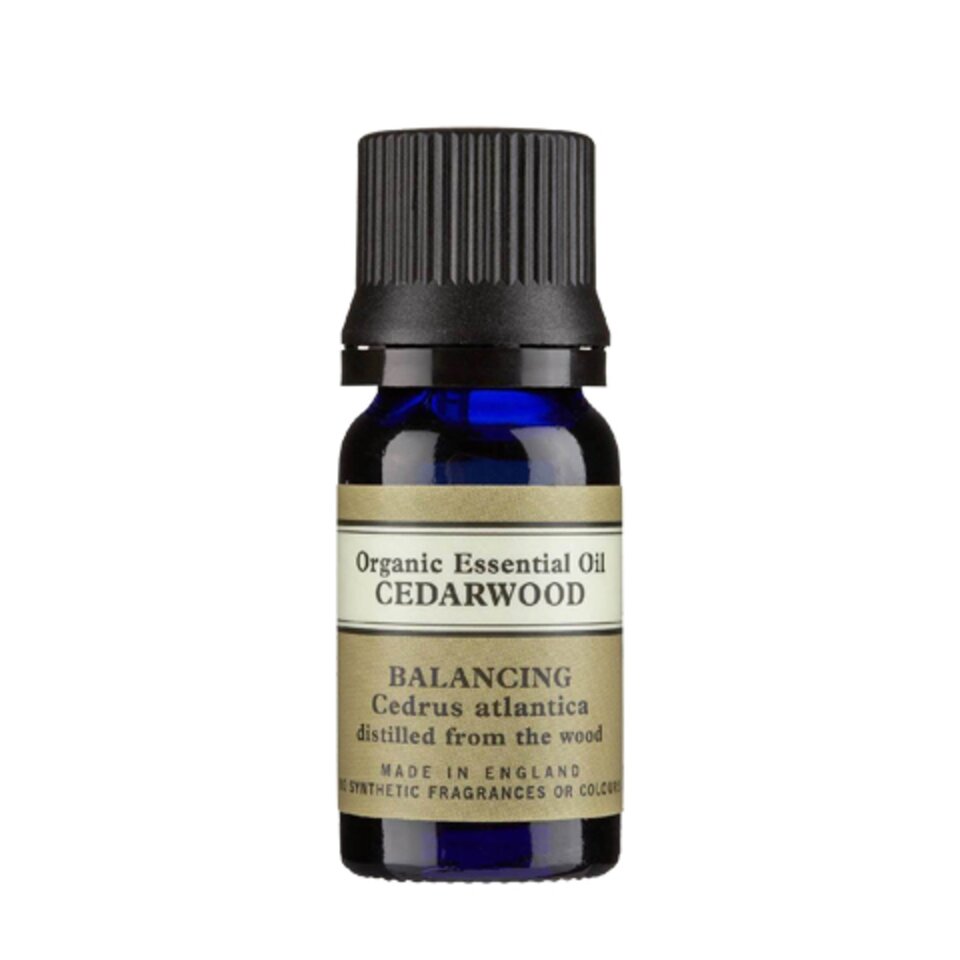 neals-yard-remedies-cedarwood-organic-essential-oil-260819102615