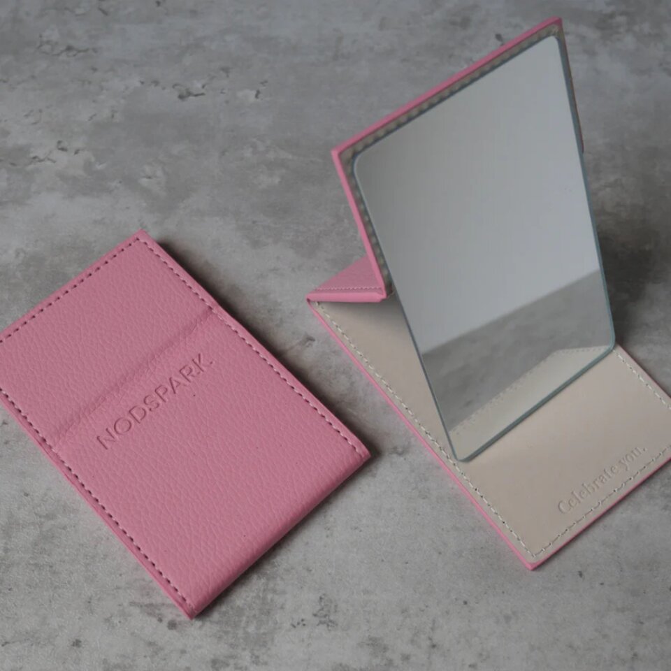nodspark-pocket-beauty-mirror-250422093839